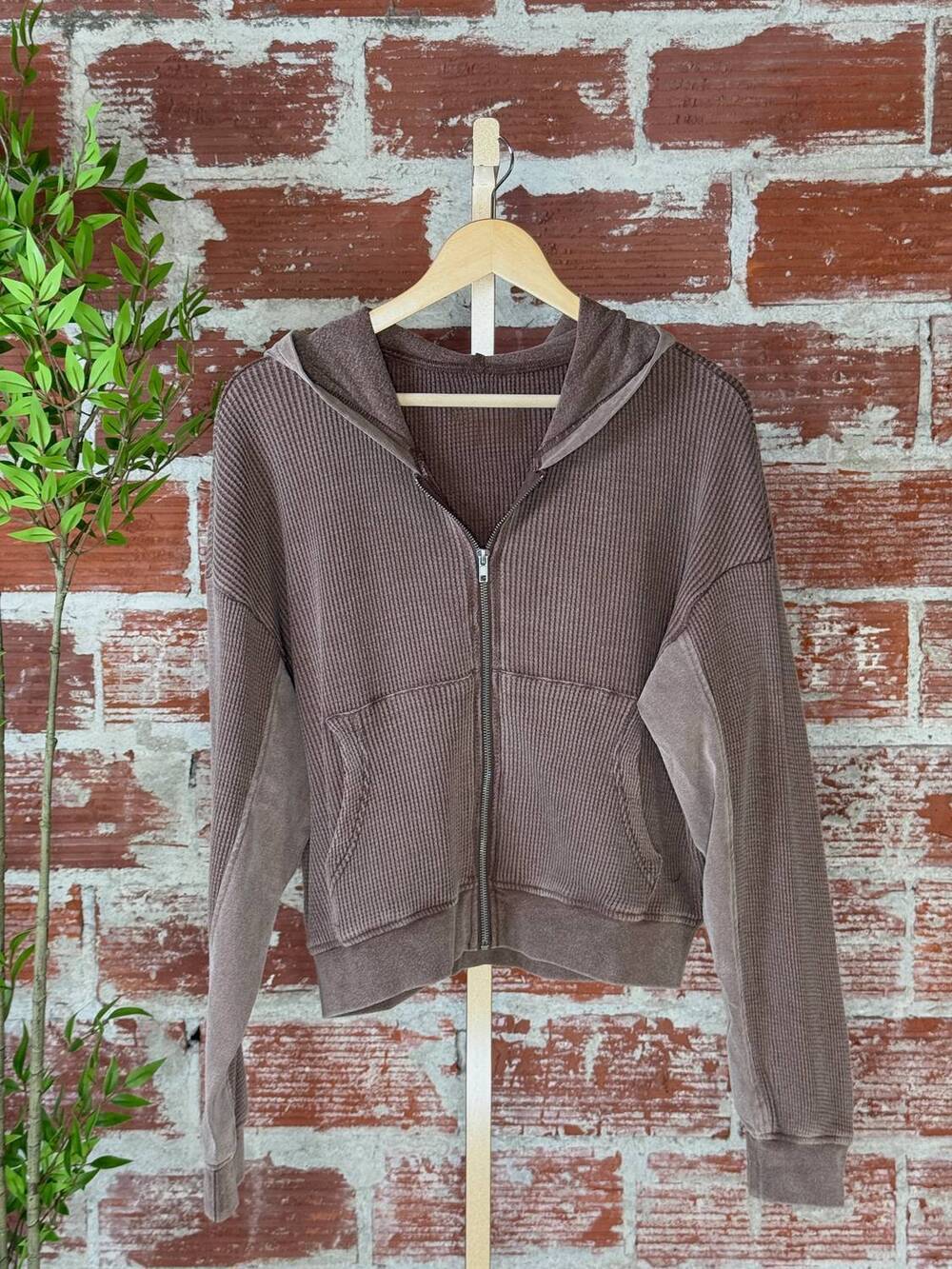 NEW DOUBLE ZERO women's after hours waffle zip-up hoodie in brown